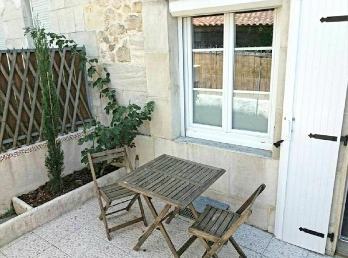 Cozy Cozy Apartment Jonzac Exterior foto